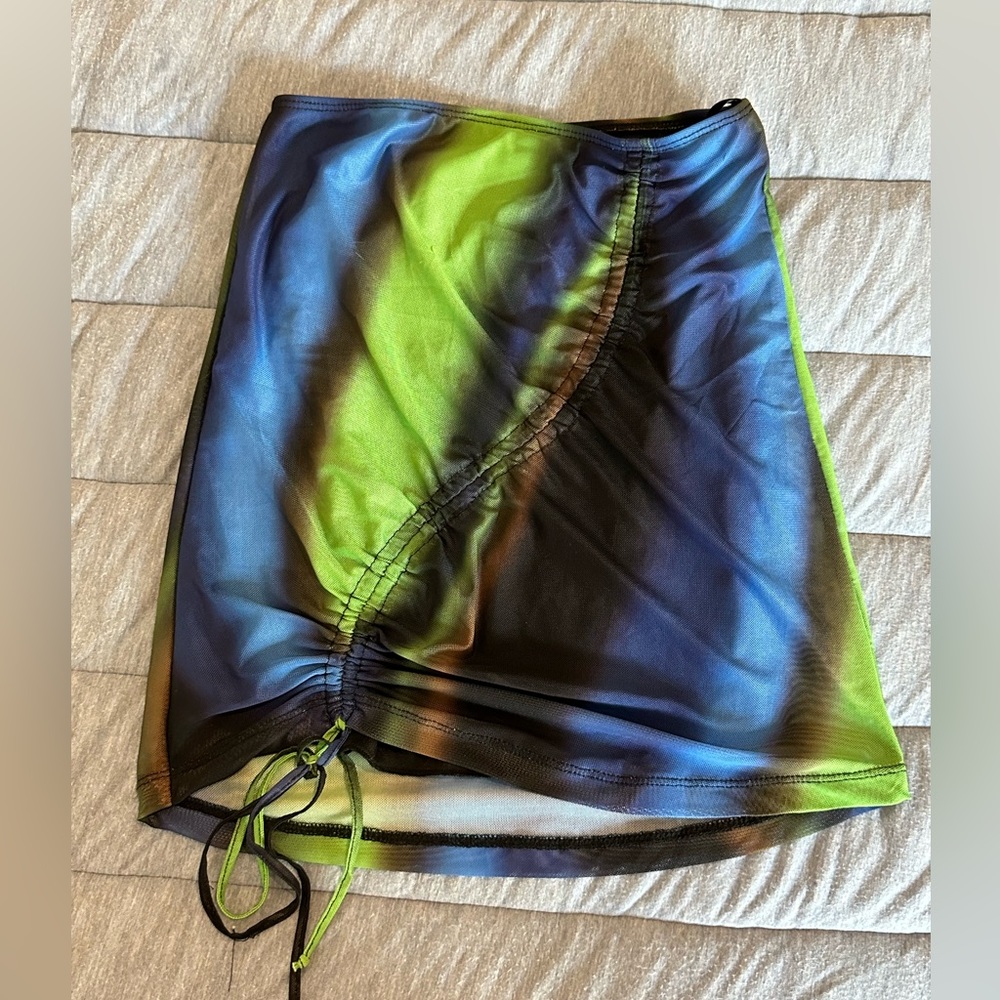 Adjustable mini skirt